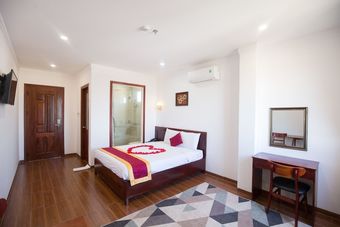 Le Centre Hotel