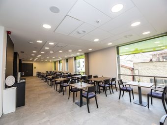 Ea Hotel Tammel