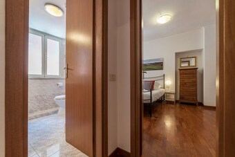 Casa Zeffiro, Fully Equipped Apartment 2 Minutes Walk From Fontana Di Trevi
