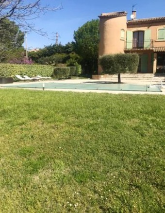Studio In Lan�on-provence, With Pool Access, Furnished Garden And Wifi
