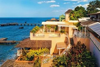 Fort Young Hotel
