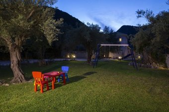 Villa Niriides