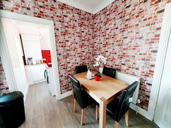 Klass Living - Station Apartment