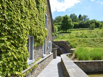 Very Quiet Village, Beautiful Covered Terrace, Very Welcoming For Cyclists