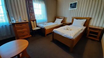 Hotel I Restauracja Jank�w