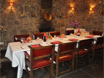 Knipoch Hotel