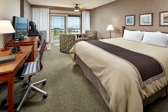 Hotel Cavalier Oceanfront Resort