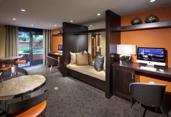 Aparthotel Global Luxury Suites At The Convention Center