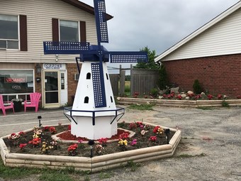 Skyview Motel
