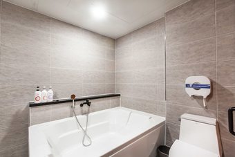 Hotel Bath
