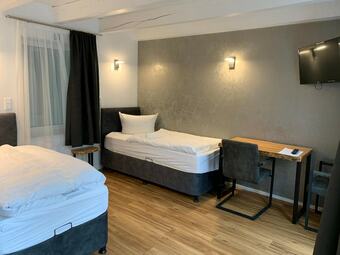 Tat Hotel
