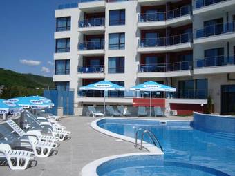 Royal Cove Hotel