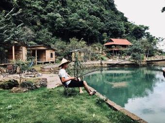 Hotel House By Lake