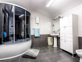 Capacious Holiday Home In Neori? With Heated Swimming Pool