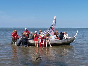Comfortable, Carefully Furnished Chalet, Near The Wadden Sea