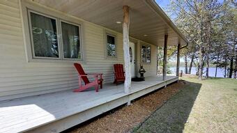 Cabana Lakefront Hideaway