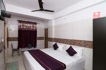 Hotel Oyo 12911 Velvet Inn