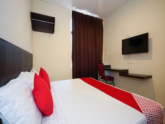Oyo 44086 Jj Hotel