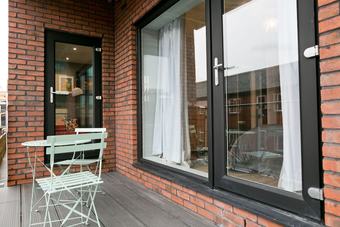 Contemporary Warehouse Apartment In Central Cardiff