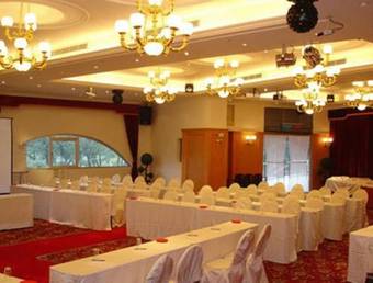 Yaward Hotel