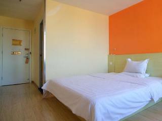 Hotel 7 Days Inn Yantai Ludong University Branch