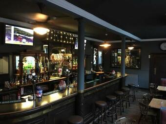 Douglas Arms Hotel