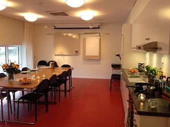 Ariston Hotell