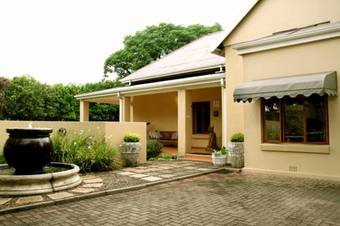 Hostal Del Roza Guest House