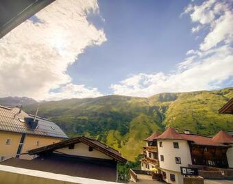 Hotel Alpenblume