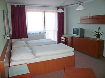 Hotel Ostrov Garni