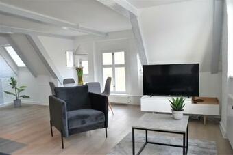 Hyggelig 1 -bedroom Apartment In The Building From 1800 In Heart Of Copenhagen
