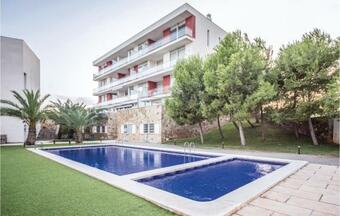 Amazing Apartment In Oropesa Del Mar W/ Outdoor Swimming Pool, Outdoor Swimming Pool And 2 Bedrooms
