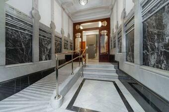 Majestic Apartment