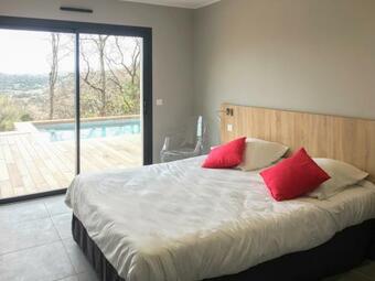 Feliceto Villa Sleeps 8 With Pool Air Con And Wifi