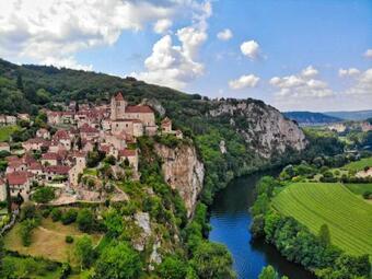 House With One Bedroom In Tour de Faure With Enclosed Garden