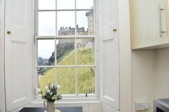 Castle Wynd - Historic Edinburgh Castle Views Central Apartment