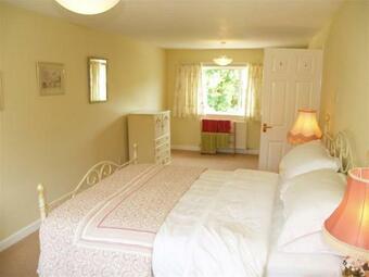 Britannia Cottage