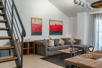 137m² Homm New Apartment With Acropolis View 7ppl