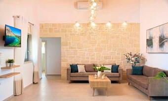 Orientem Villa Heated Pool