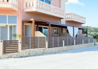 Iliana Apartments