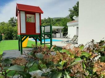House Lodrica