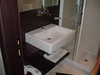 Inverigo Hotel