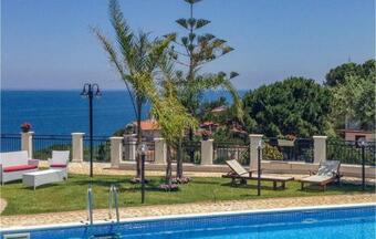 Villa Mary