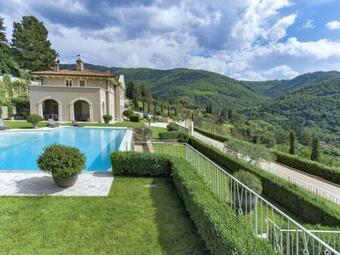 Villa Caiano Giglio