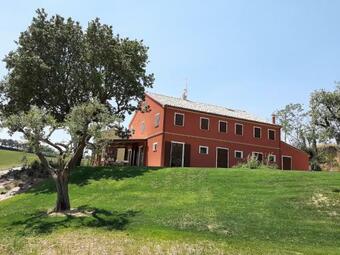 Agroturismo Agriturismo Colle Rosso