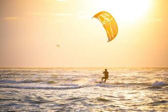 Surfana Beach Hostel Bed & Breakfast Vlieland