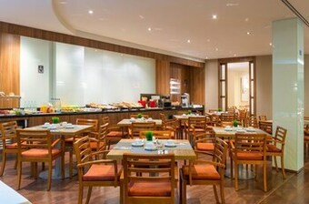 Hotel Port Feria Valencia