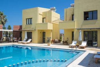 Daphnis Villas