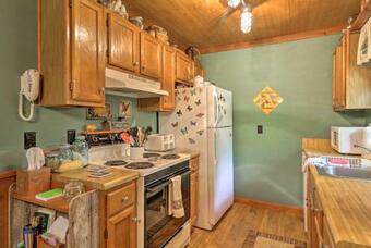 Cozy Pine Mountain Cabin With Screened Porch And Yard!