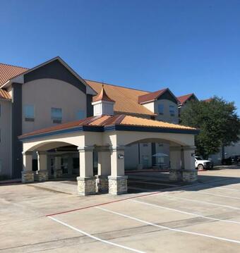 Hotel Cuero's Copper Inn